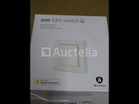 13 eve-gerelateerde items - winkelwaarde €805 - afbeelding 4 van  9