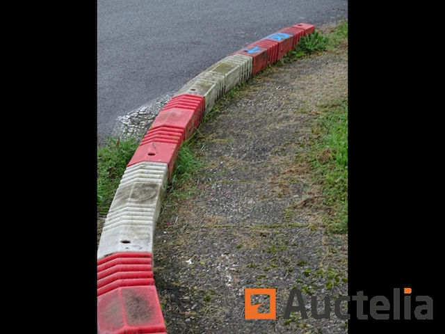 13 kunststof bouwblokken - afbeelding 8 van  8