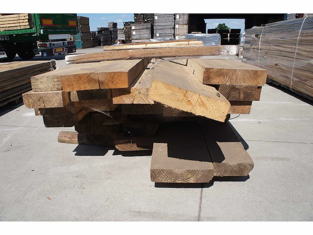 1,3 m³ dennen planken 60mm - afbeelding 3 van  4