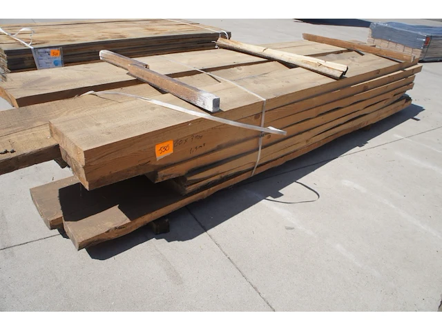 1,3 m³ dennen planken 60mm - afbeelding 1 van  4