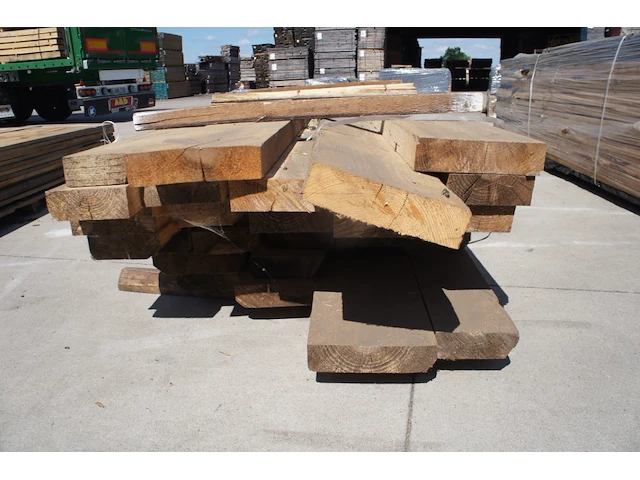 1,3 m³ dennen planken 60mm - afbeelding 3 van  4