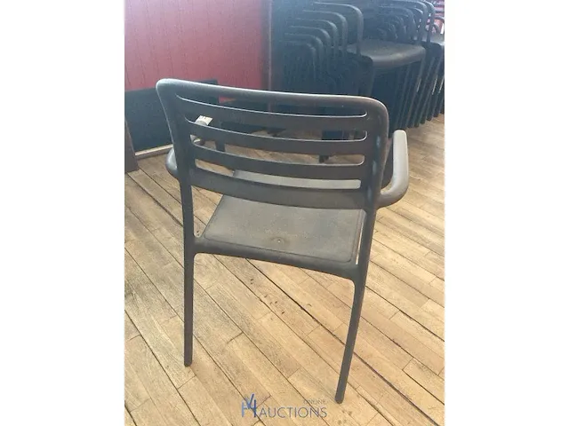13 pvc terrasstoelen - afbeelding 3 van  3