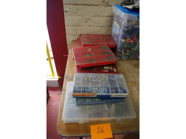 13 rangeerdoosjes met inhoud - afbeelding 1 van  1