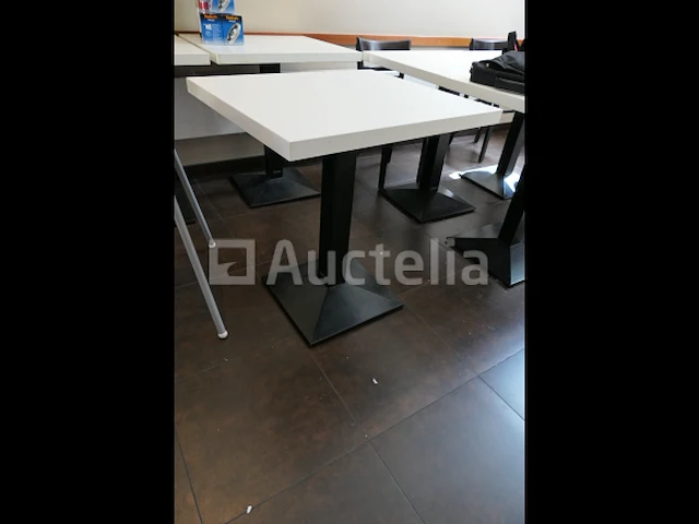 13 restaurant tafels - afbeelding 2 van  5