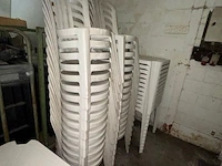 13 tuintafels en 34 stoelen - afbeelding 4 van  4