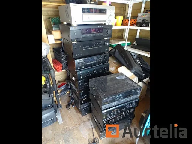 13 versterkers, 1 dubbele cassettespeler - afbeelding 5 van  10