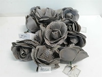 13 x roos stof grijs met clip 9 cm - afbeelding 2 van  3