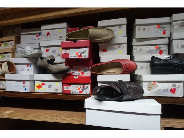 130x div damesschoenen - afbeelding 2 van  18