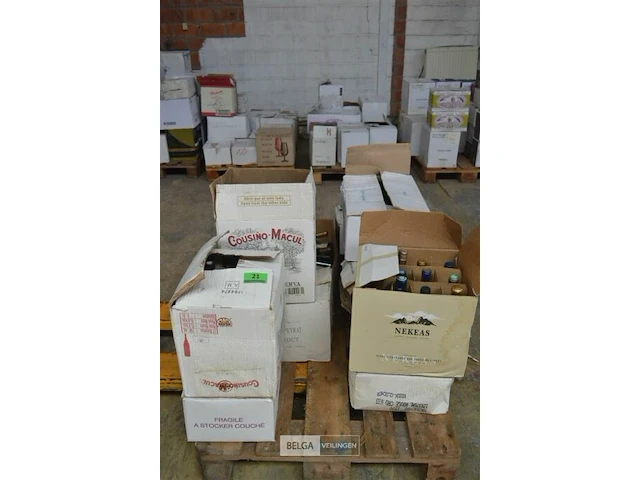 ±132 flessen inhoud pallet div soorten wijnen - afbeelding 1 van  8