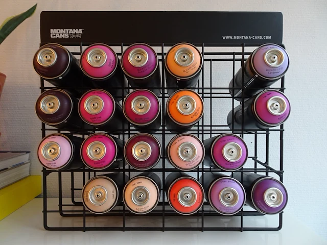 133x 400 ml spuitbus black nc.formula graffiti spray paint - afbeelding 1 van  5