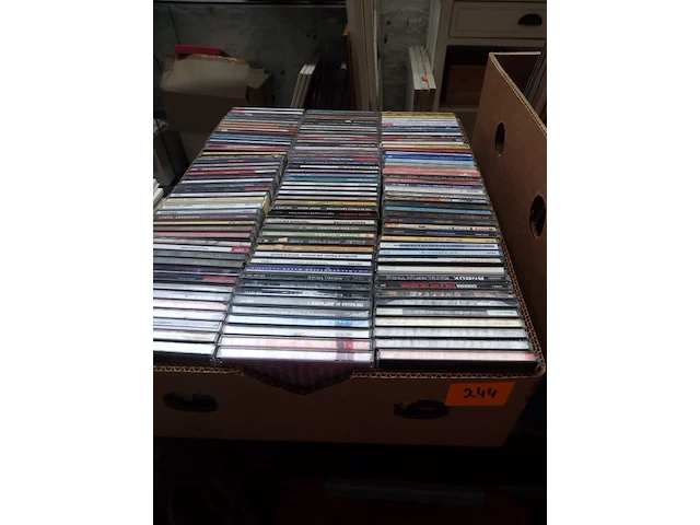 135 cd's - afbeelding 1 van  1