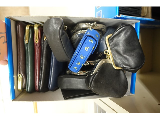 135x div lederwaren - afbeelding 3 van  12