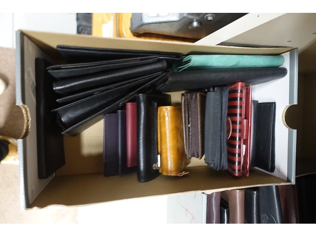 135x div lederwaren - afbeelding 1 van  12