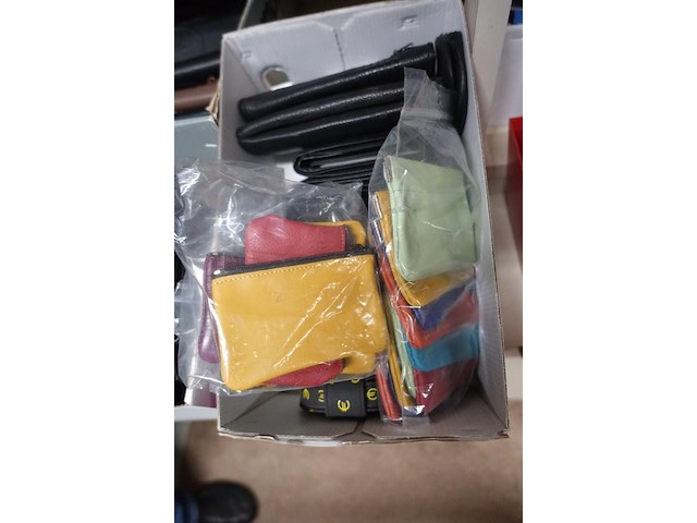 135x div lederwaren - afbeelding 10 van  12