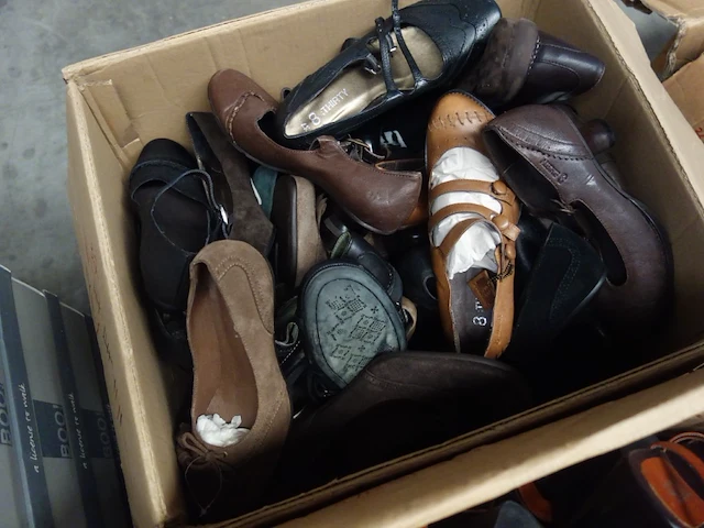 135x diverse schoenen - afbeelding 2 van  6
