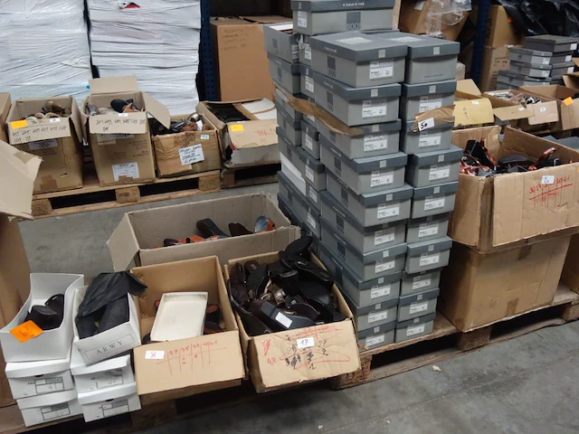 135x diverse schoenen - afbeelding 3 van  6
