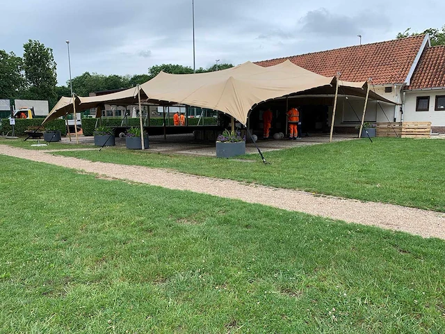 13,5x13,5m beige stretch tentzeil - afbeelding 2 van  2
