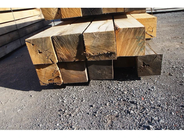 1,37 m³ eiken balken 200x200 - afbeelding 3 van  4