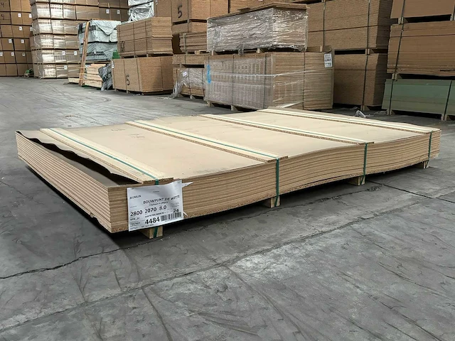 139,1 m² mdf 2,07 m breed 2,80 m lang 0,8 cm dik - afbeelding 3 van  4
