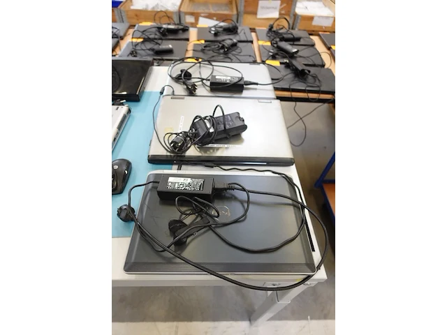 13x diverse laptops - afbeelding 14 van  24