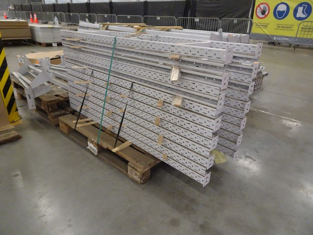 13x metalen staander + 6x ligger - afbeelding 3 van  5