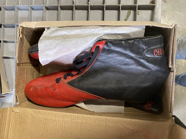 14 - indoor schoenen / boks diverse kleuren (12st) - afbeelding 4 van  6