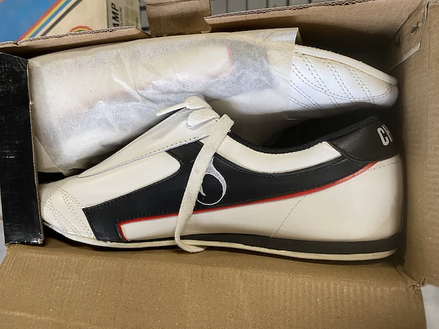 14 - indoor schoenen / boks diverse kleuren (12st) - afbeelding 6 van  6
