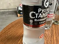 14 diverse flessen vodka tovaritch, 42 below, russian standard - afbeelding 5 van  7