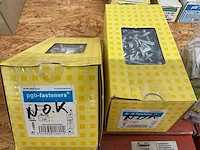 14 dozen dakschroeven; inslagankers - afbeelding 2 van  9