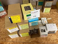14 dozen houtschroeven - afbeelding 1 van  6