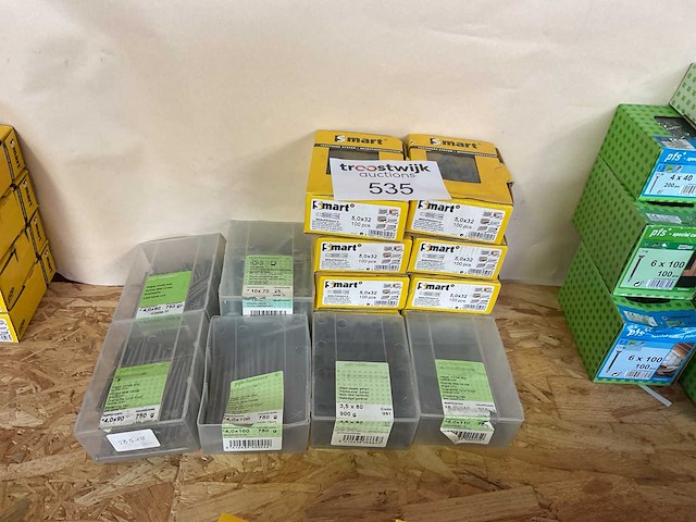 14 dozen pluggen; nagels - afbeelding 1 van  5