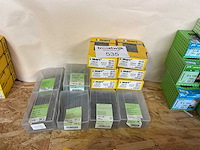 14 dozen pluggen; nagels - afbeelding 1 van  5