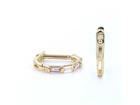 14 kt geelgouden oorbel met natuurlijke diamant - afbeelding 4 van  6