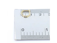 14 kt geelgouden oorbel met natuurlijke diamant - afbeelding 6 van  6