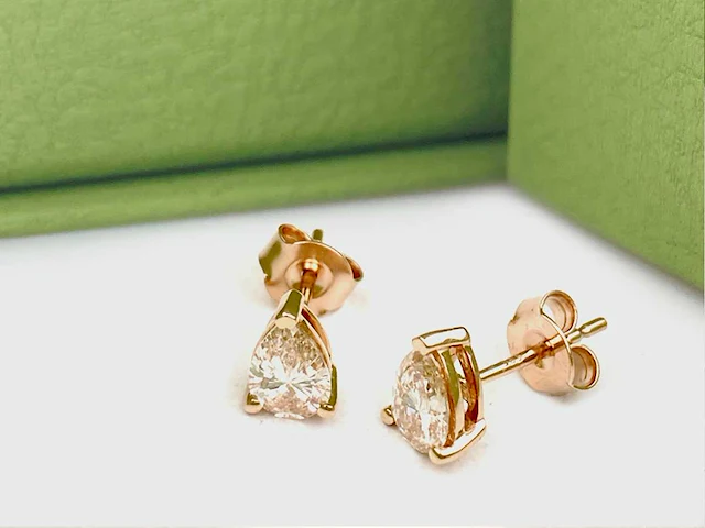 14 kt pink gold earrings with 0.98 cts pink fancy coloured lab grown diamond - afbeelding 6 van  7