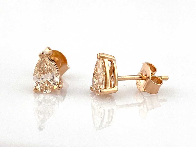 14 kt rosé gouden oorbellen met 0.98 cts roze fancy gekleurde lab grown diamond - afbeelding 4 van  7