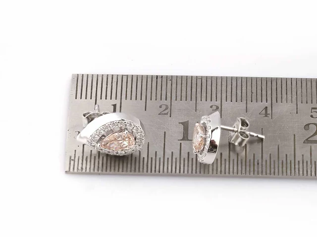 14 kt white gold earring with 1.39 cts lab grown diamond - afbeelding 5 van  7