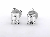 14 kt white gold earring with 2.0 cts emerald cut lab grown diamond - afbeelding 3 van  6