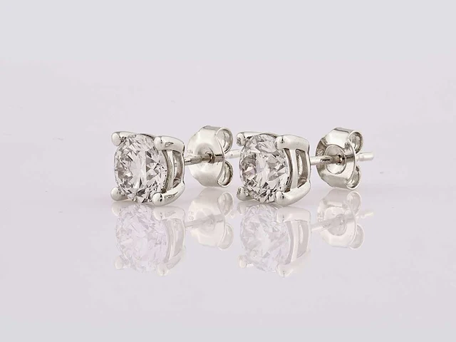 14 kt white gold earring with 2.09cts lab grown diamond - afbeelding 3 van  7