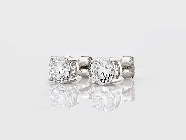 14 kt white gold earring with 2.5 cts lab grown diamond - afbeelding 3 van  9