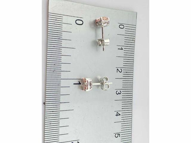 14 kt white gold earrings with 1.00cts pink fancy coloured lab grown diamond - afbeelding 8 van  8