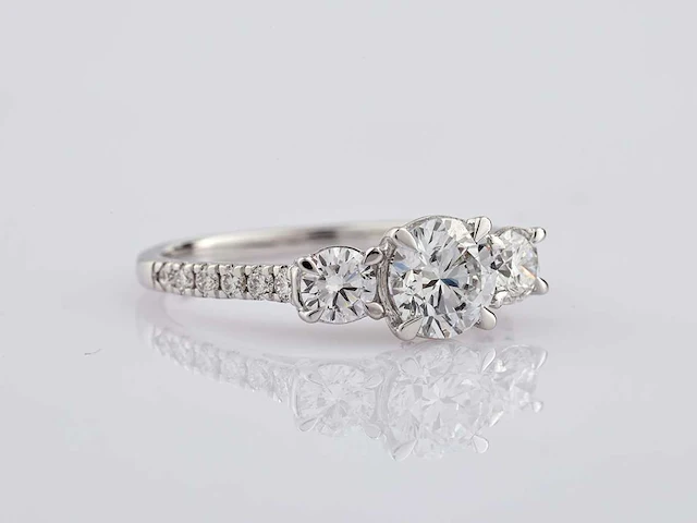 14 kt white gold ring with 1.74 cts lab grown diamond( size -eu-54) - afbeelding 4 van  7