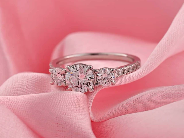 14 kt white gold ring with 1.74 cts lab grown diamond( size -eu-54) - afbeelding 7 van  7