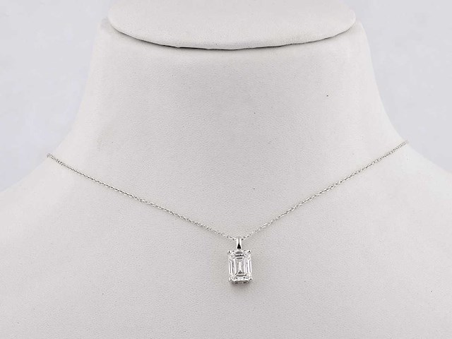 14 kt witgouden hanger met 2.0 ct emerald lab grown diamond - afbeelding 7 van  8