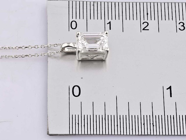 14 kt witgouden hanger met 2.0 ct emerald lab grown diamond - afbeelding 8 van  8