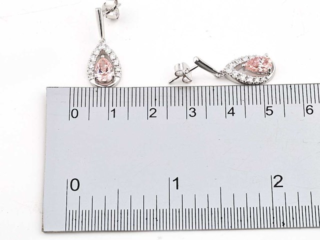 14 kt witgouden oorbel met 1,90 cts laboratoriumgekweekte diamant - afbeelding 6 van  7