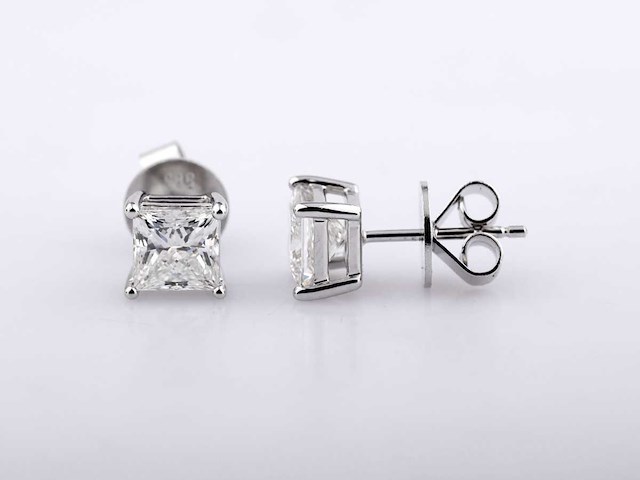 14 kt witgouden oorbel met 2.0 ct lab grown diamond - afbeelding 3 van  6