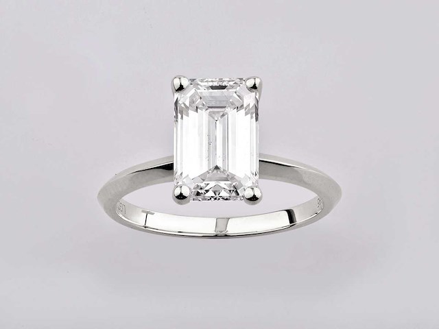 14 kt witgouden ring met 3,0 cts smaragdgeslepen laboratoriumgekweekte diamant (maat-eu-54) - afbeelding 1 van  8