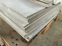 14 porseleinen tegels 60x60 cm met plinten - afbeelding 3 van  5