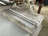 14 porseleinen tegels 60x60 cm met plinten - afbeelding 4 van  5
